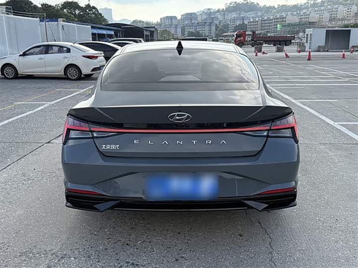 Elantra