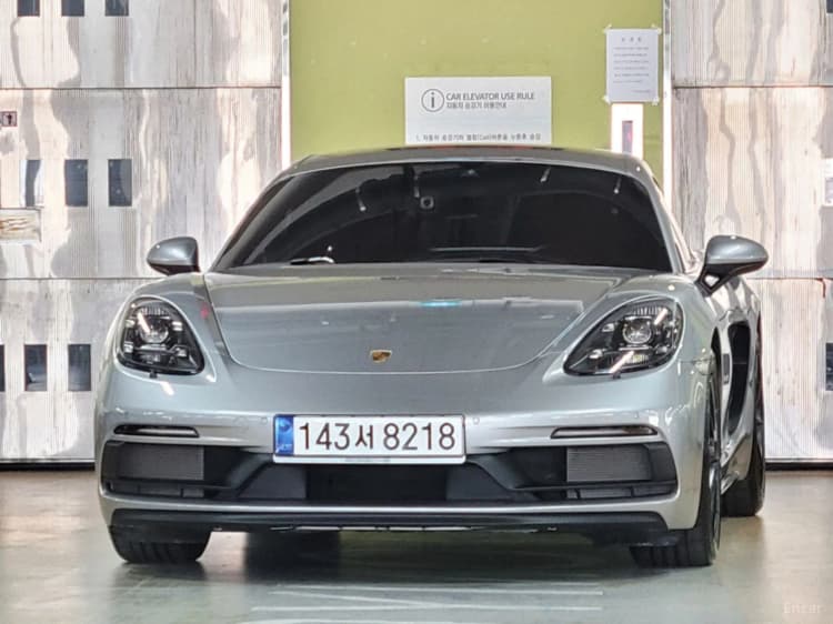 718 Cayman