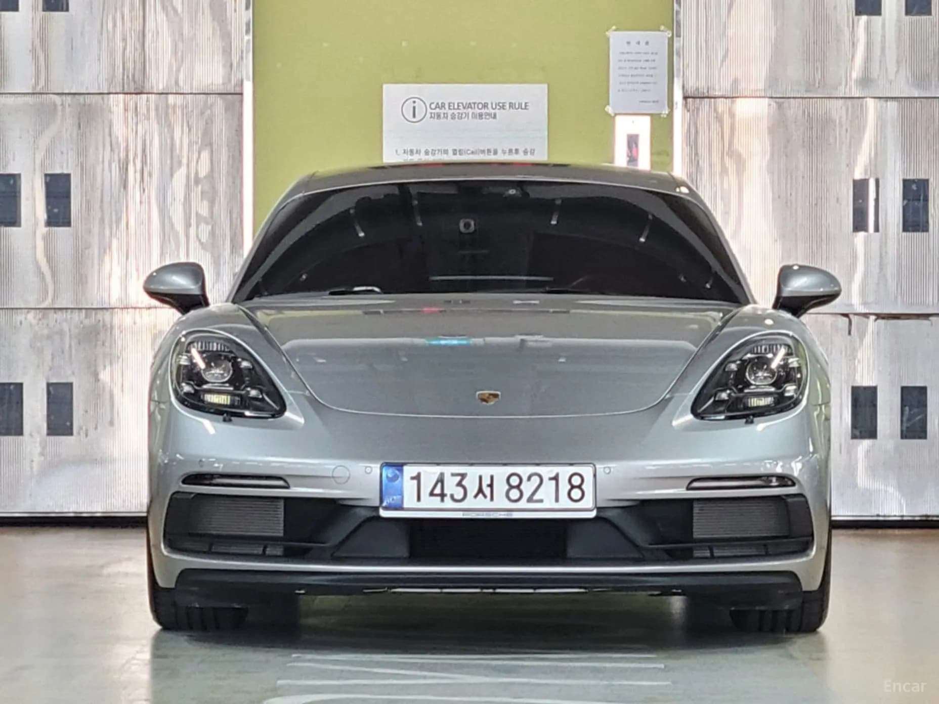 718 Cayman