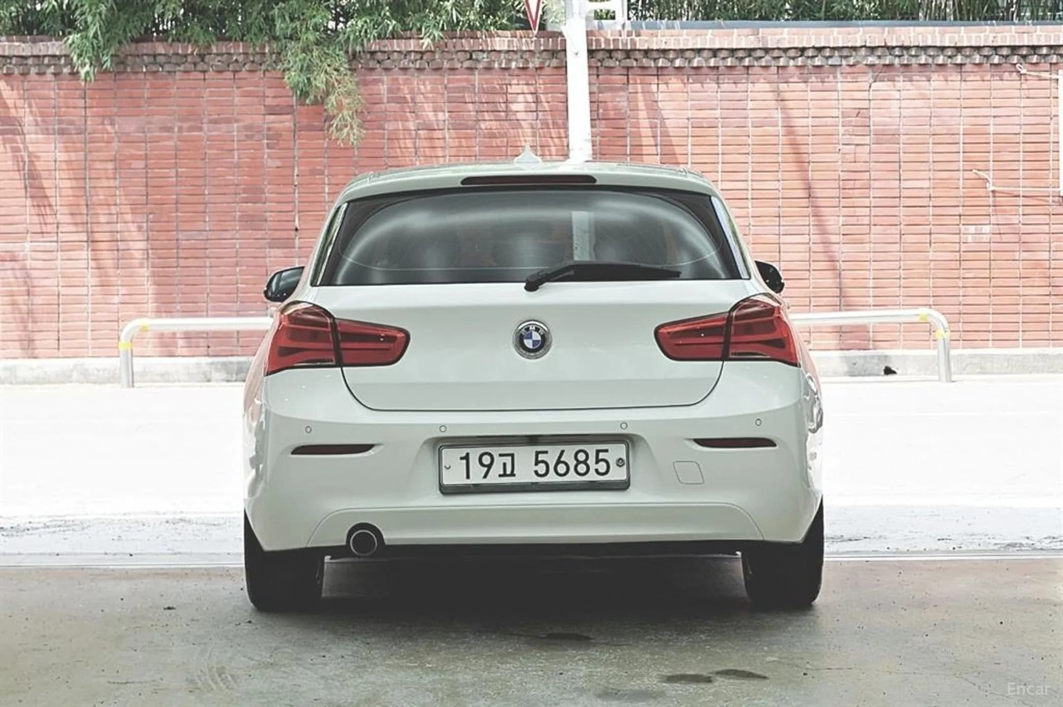 1 Series (F20)