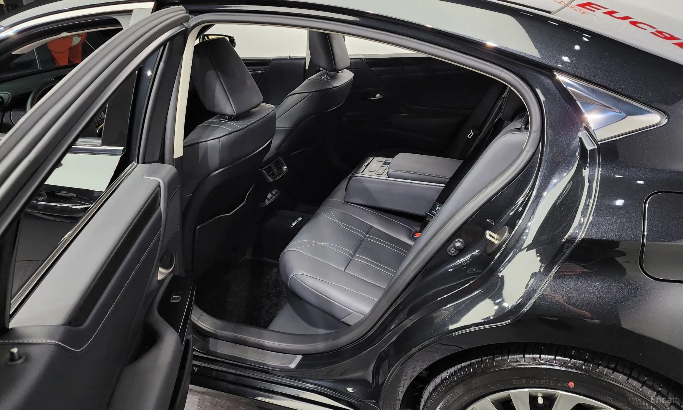 ES300h 7th Generation