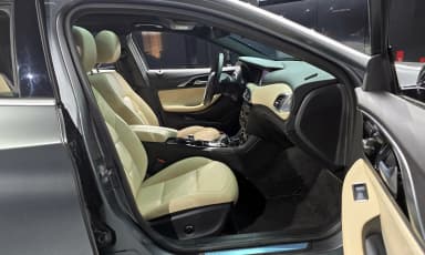 Q30