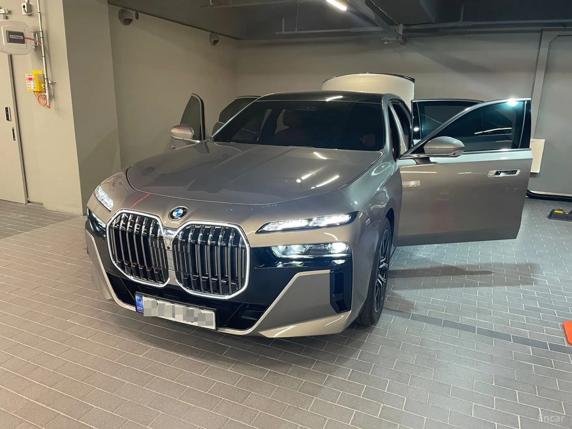 7 Series (G70)