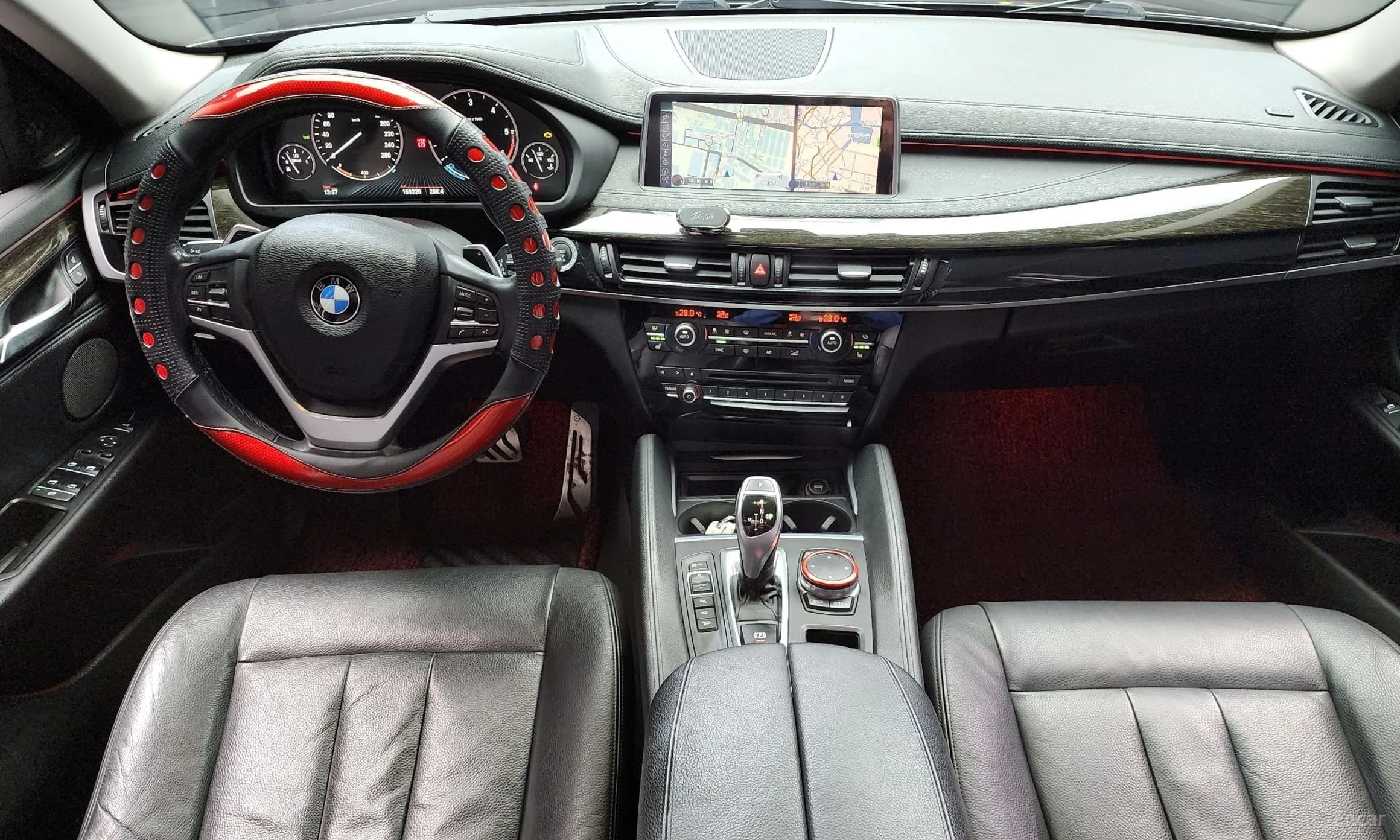 X6 (F16)