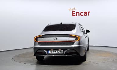 Sonata Hybrid (DN8)