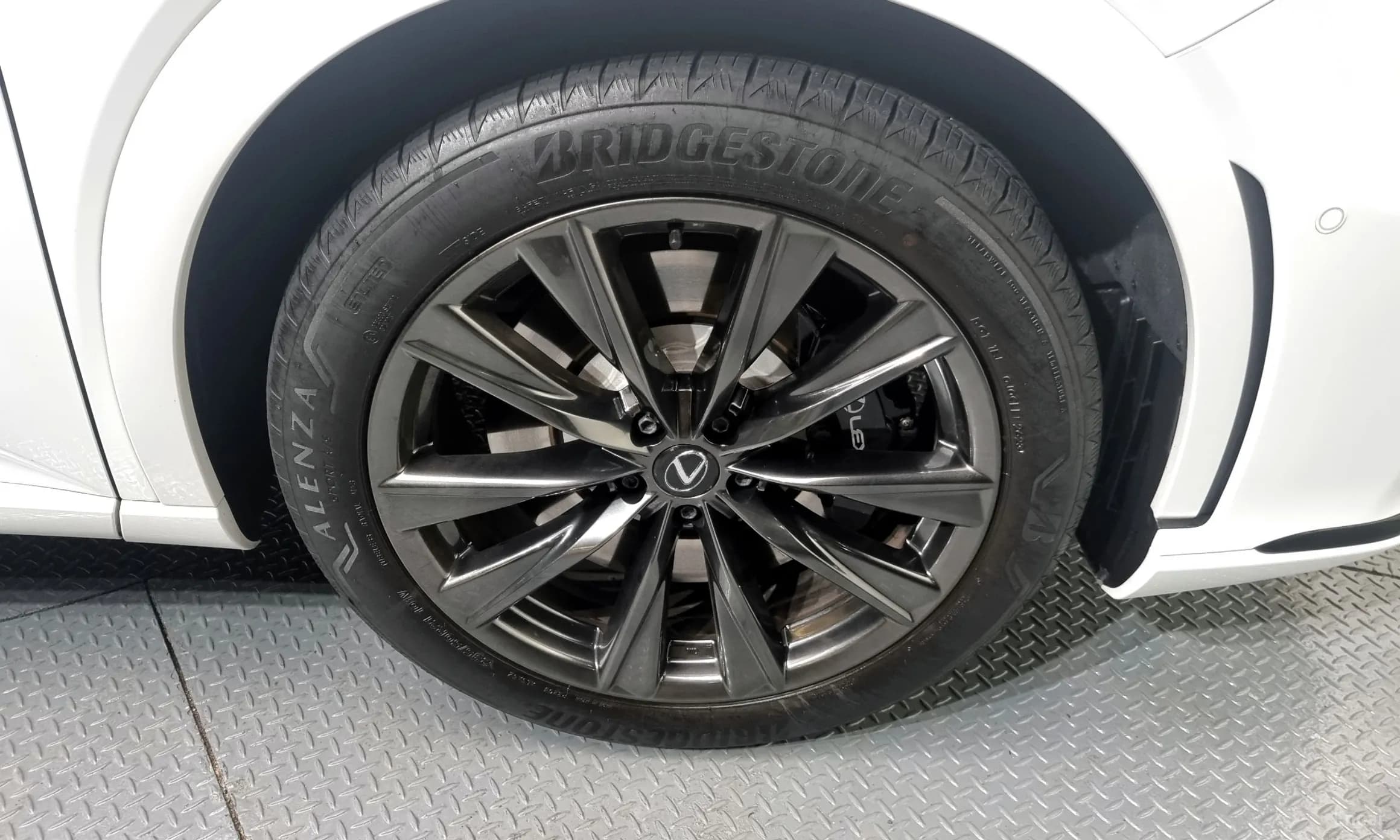 RX500h 5th Generation