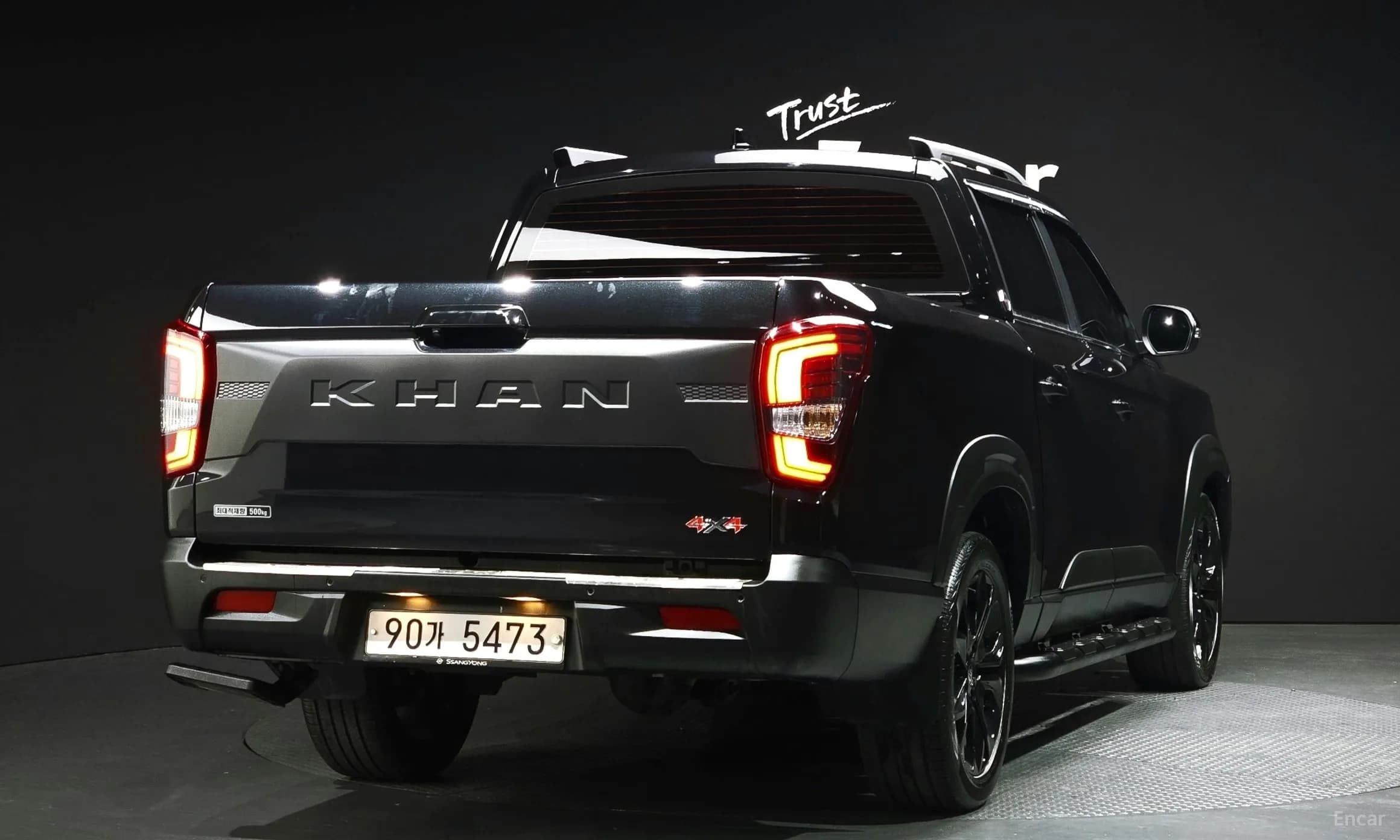 Rexton Sports Khan