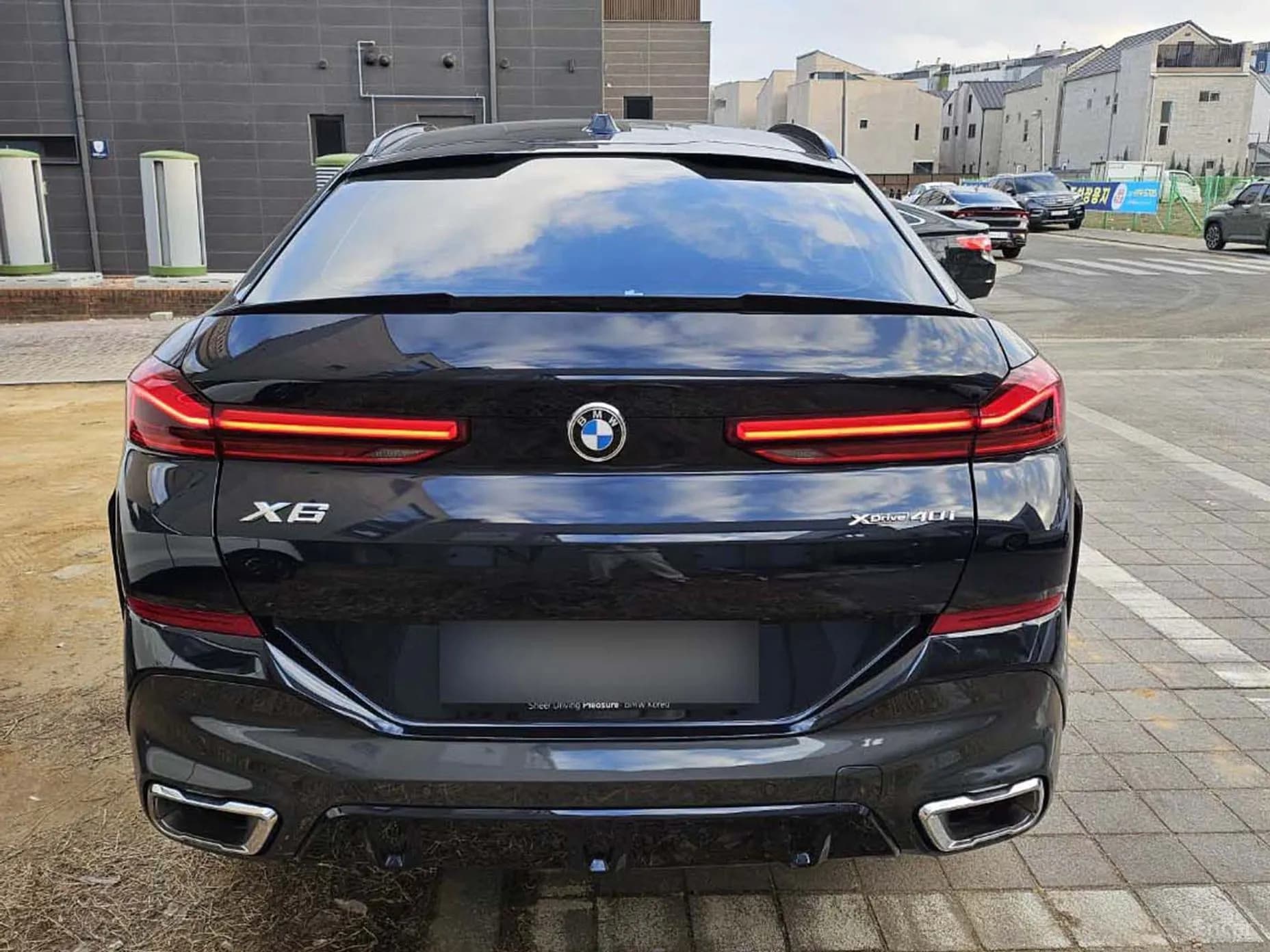 X6 (G06)