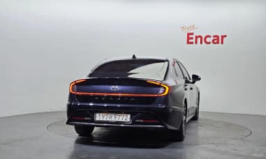 Sonata Hybrid (DN8)