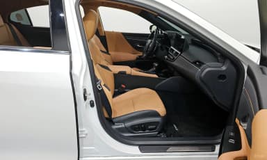 ES300h 7th Generation