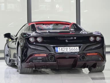 F8 Spider