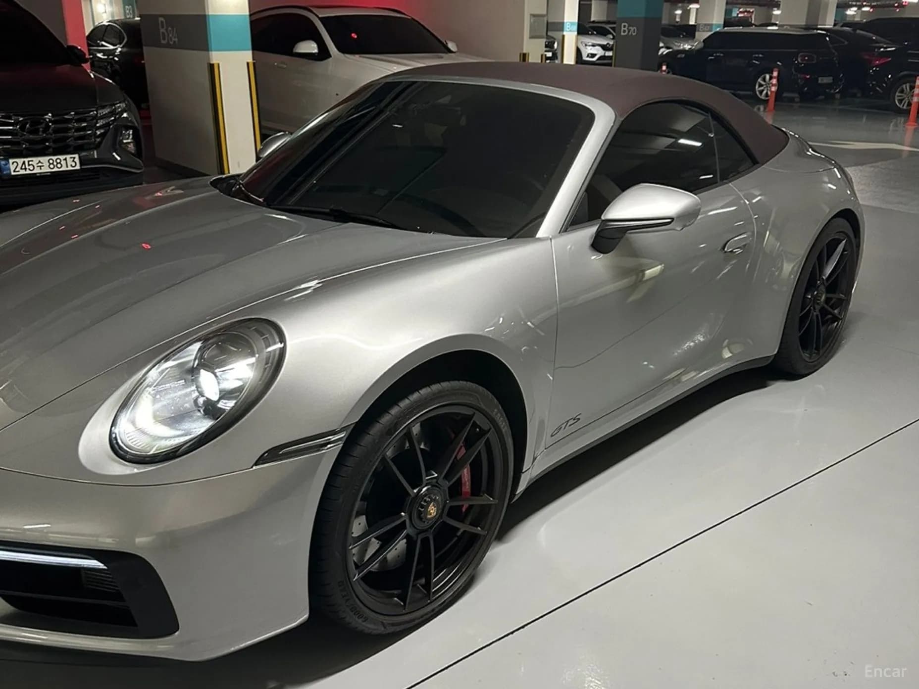 911 (992)