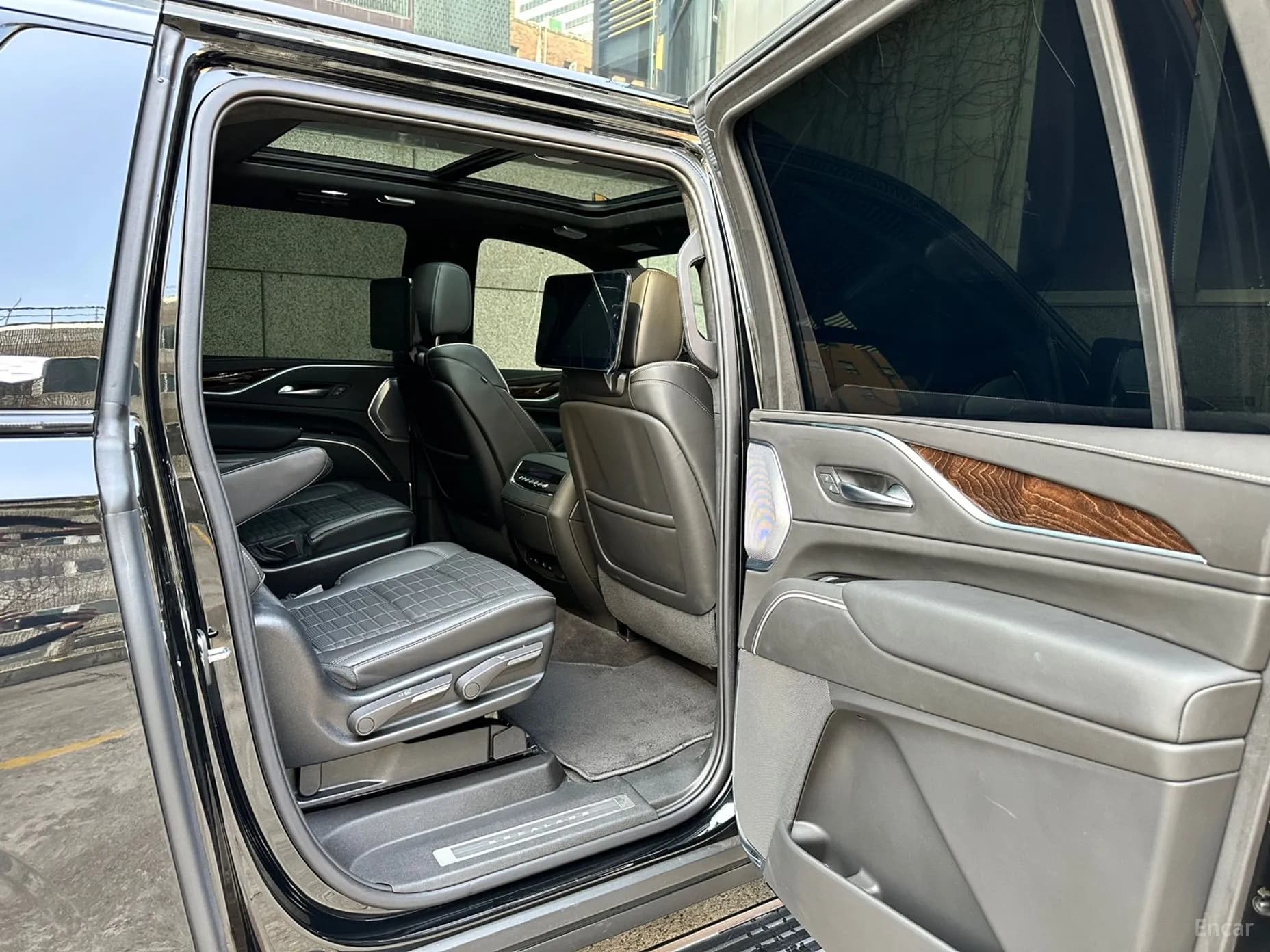 Escalade 5th Generation