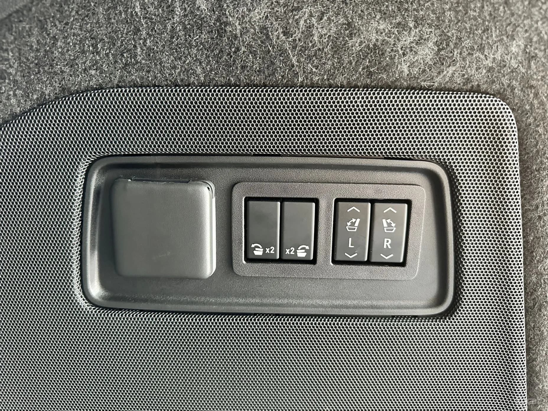Escalade 5th Generation