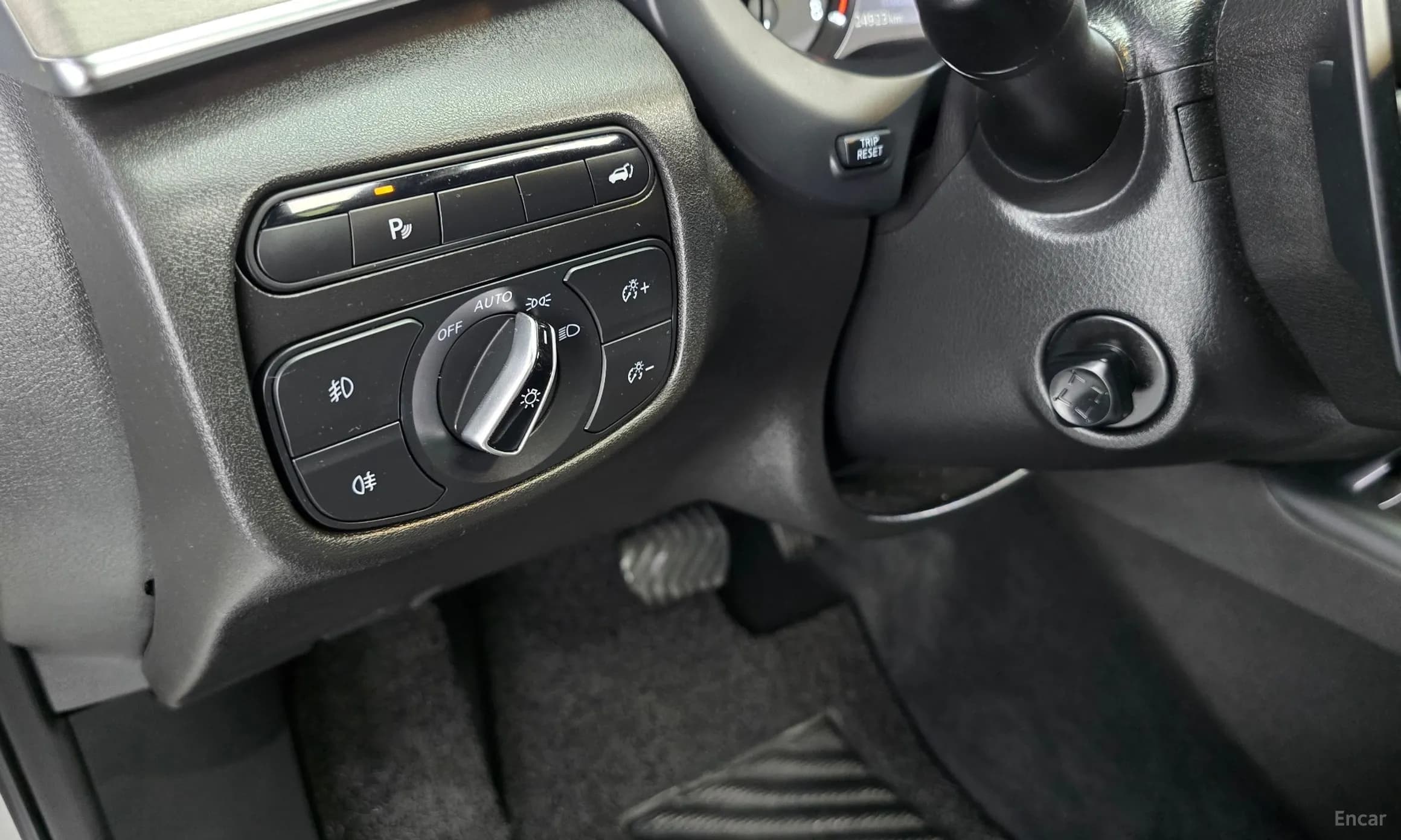 QX50 (P71A)