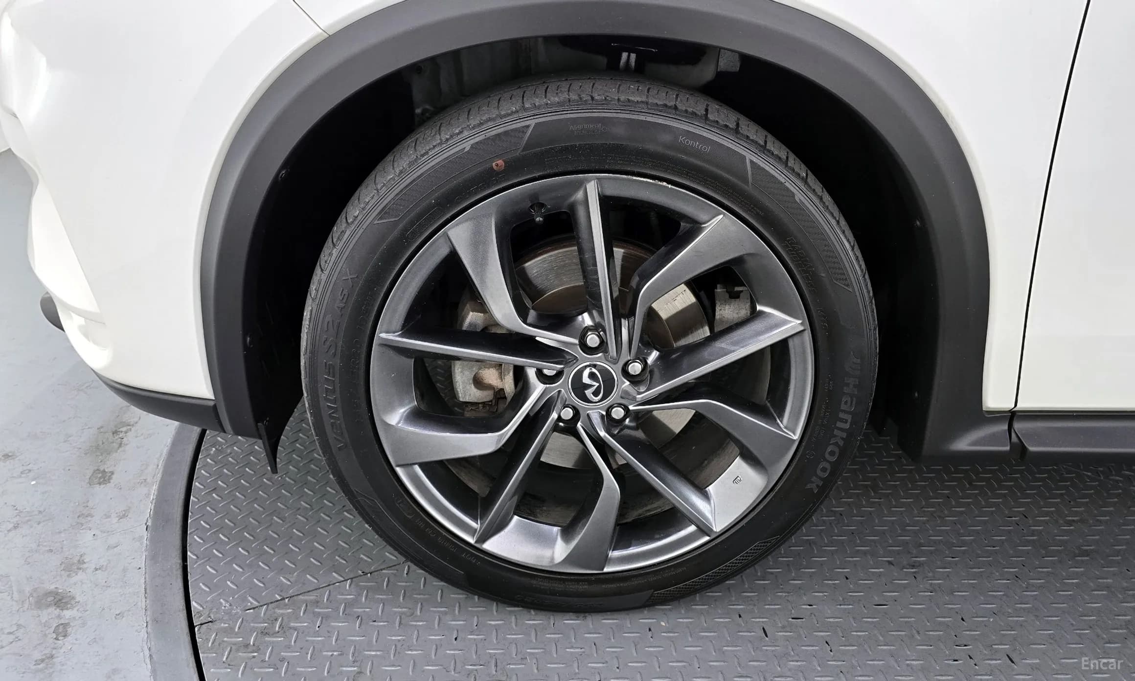 QX50 (P71A)