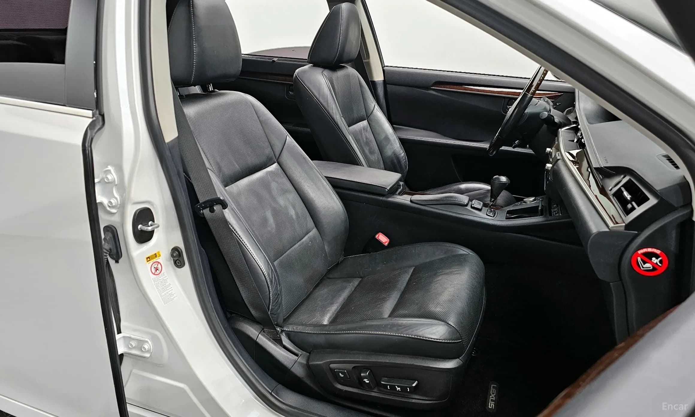 New ES300h