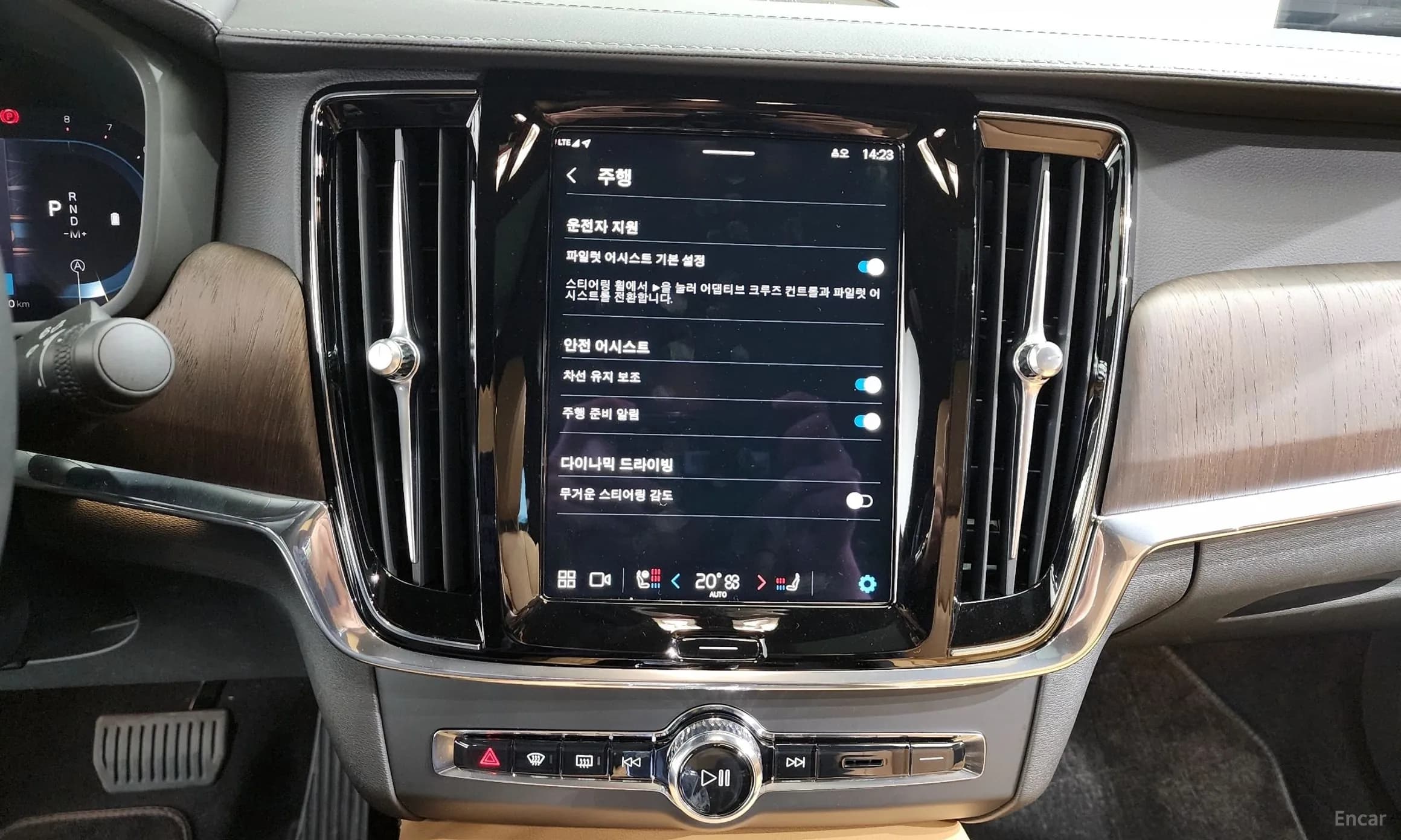 S90