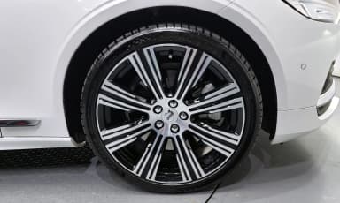 S90