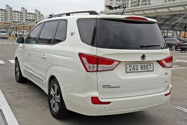 Korando Turismo