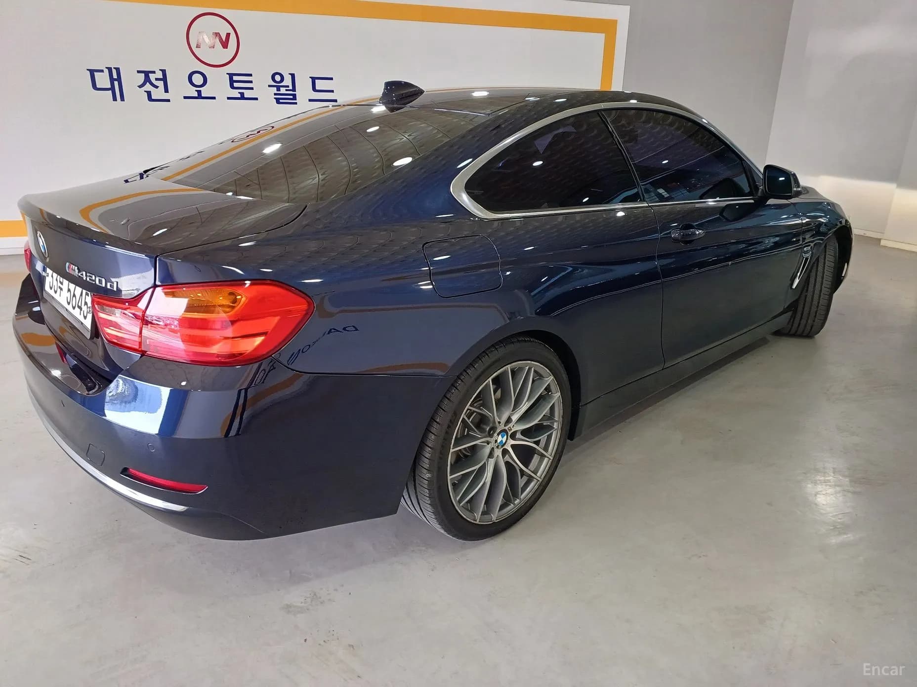 Series 4 (F32)