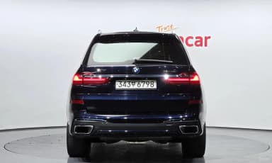 X7 (G07)