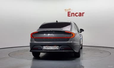 Sonata Hybrid (DN8)