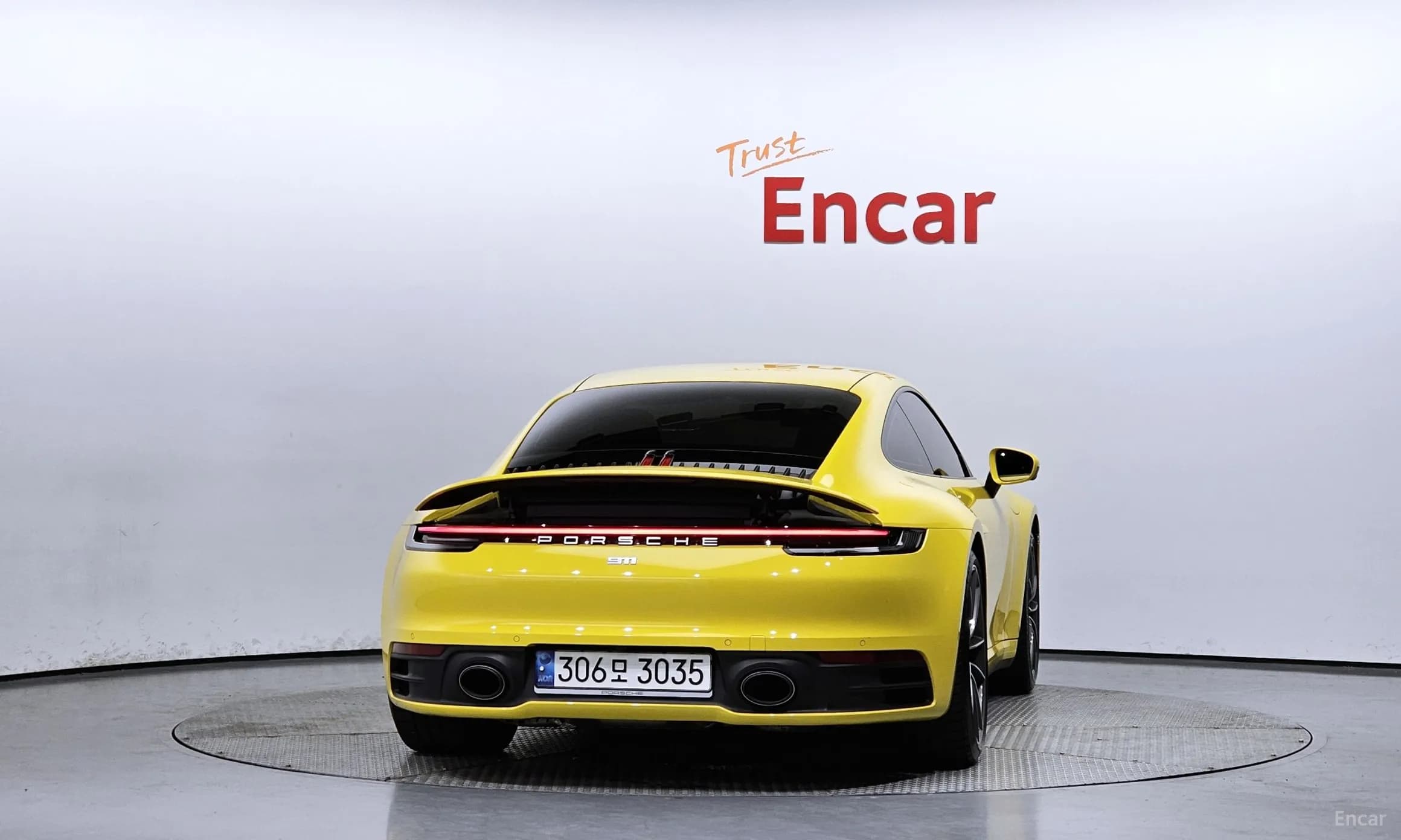 911 (992)