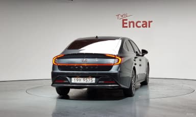 Sonata Hybrid (DN8)
