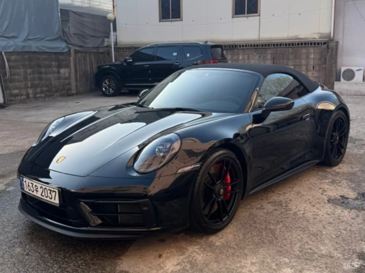 911 (992)