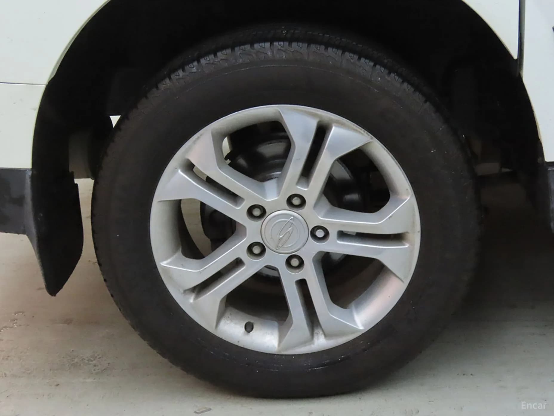 Korando Sports