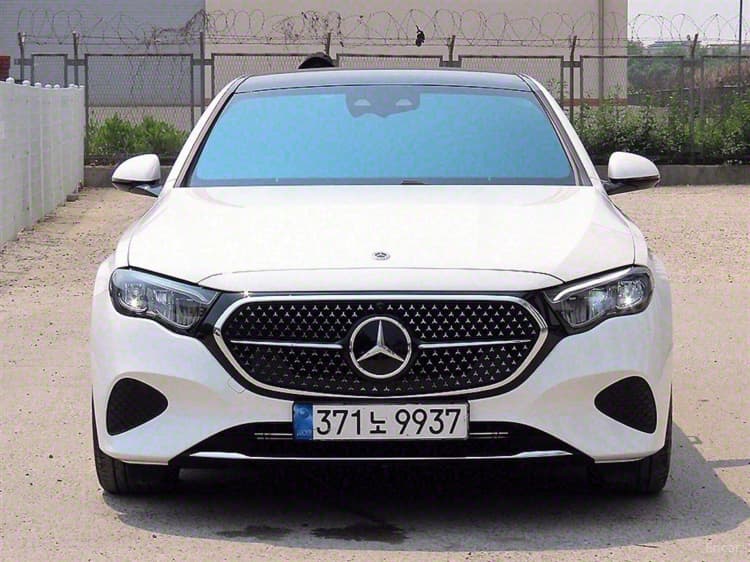 E-Class W214