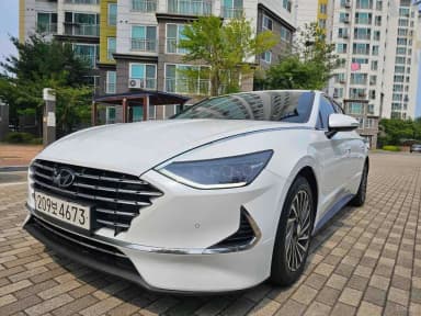 Sonata Hybrid (DN8)