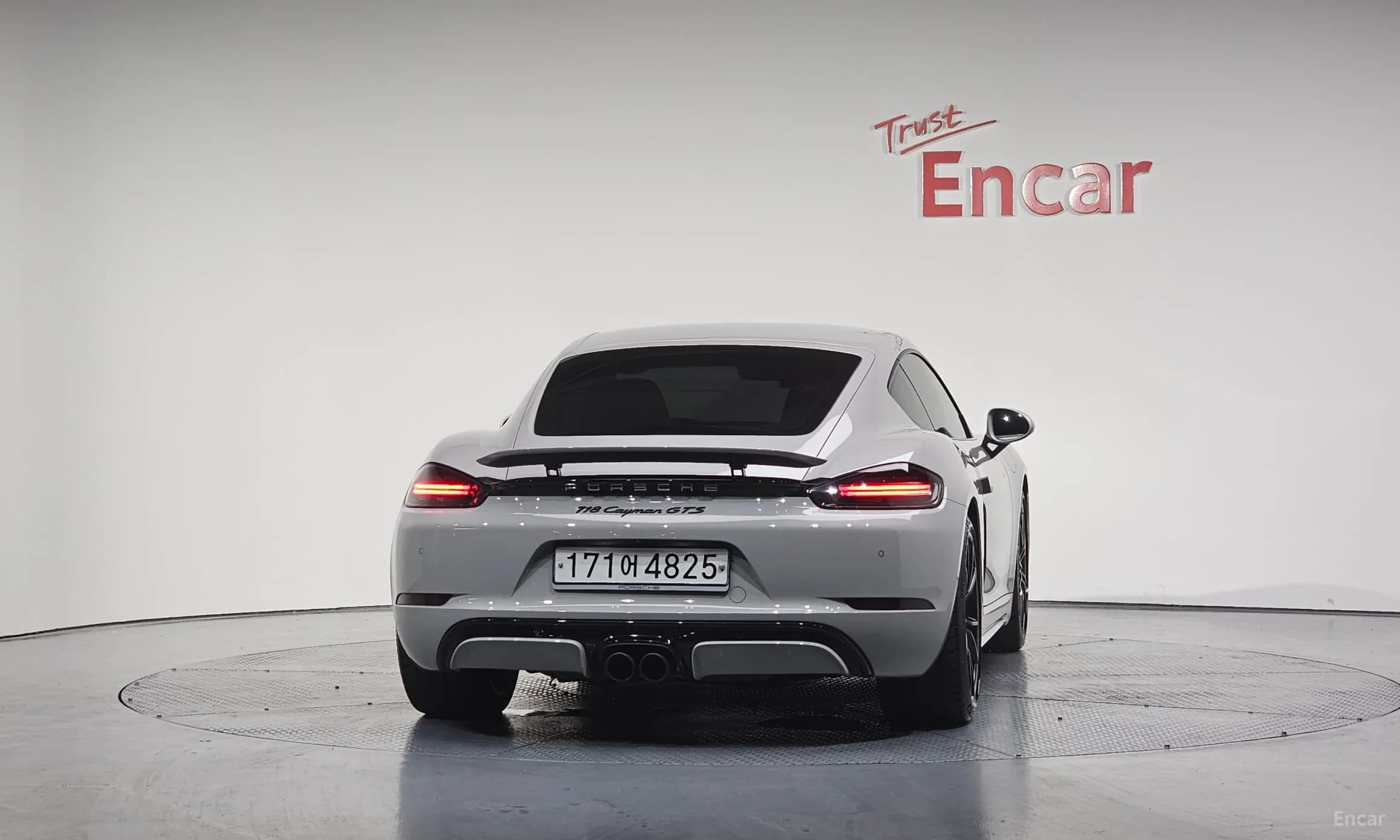 718 Cayman