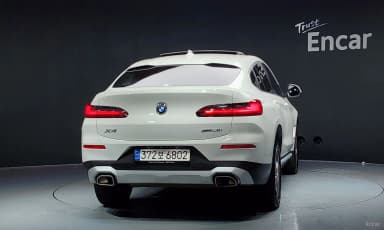 X4 (G02)