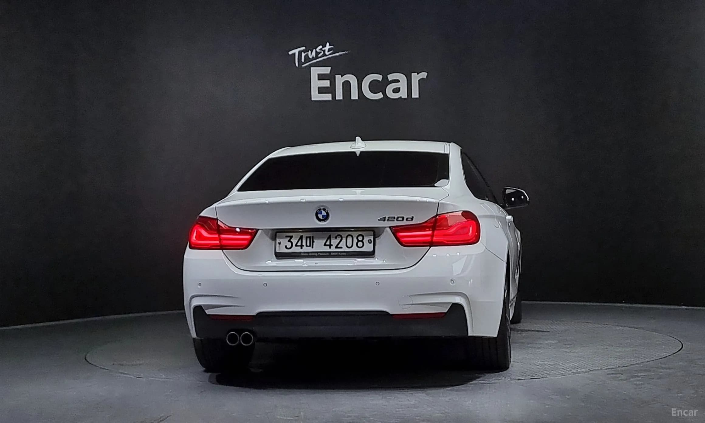 Series 4 (F32)