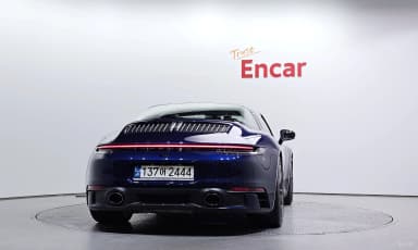 911 (992)