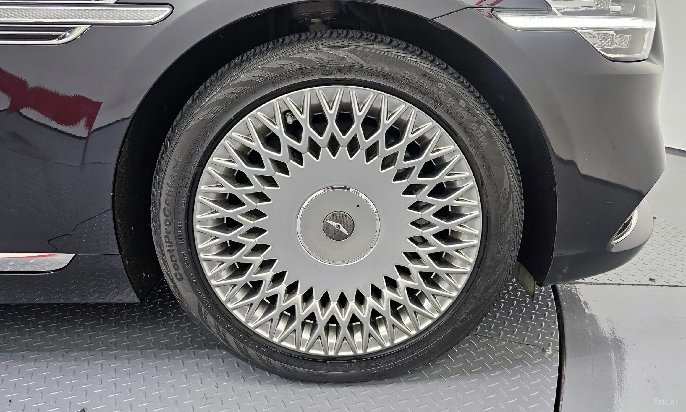 G90