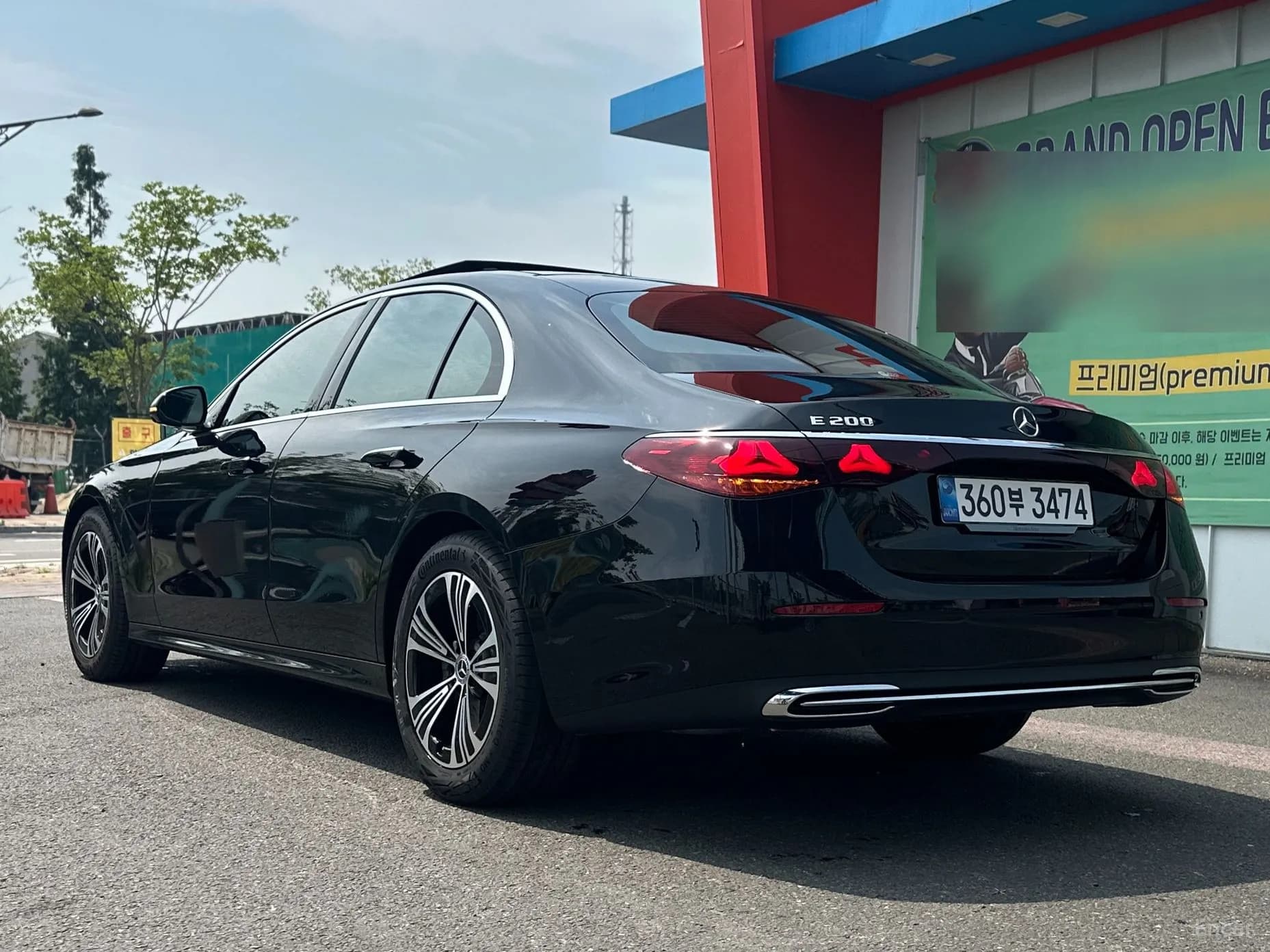E-Class W214