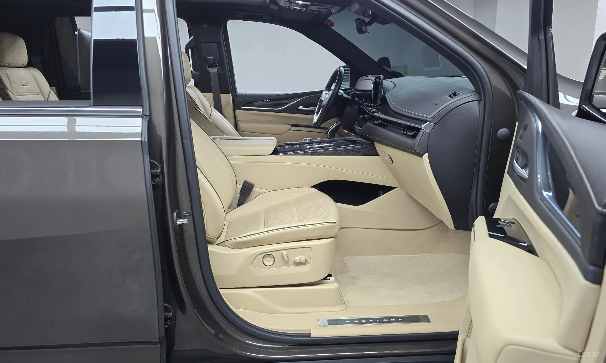 Escalade 5th Generation