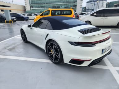 911 (992)