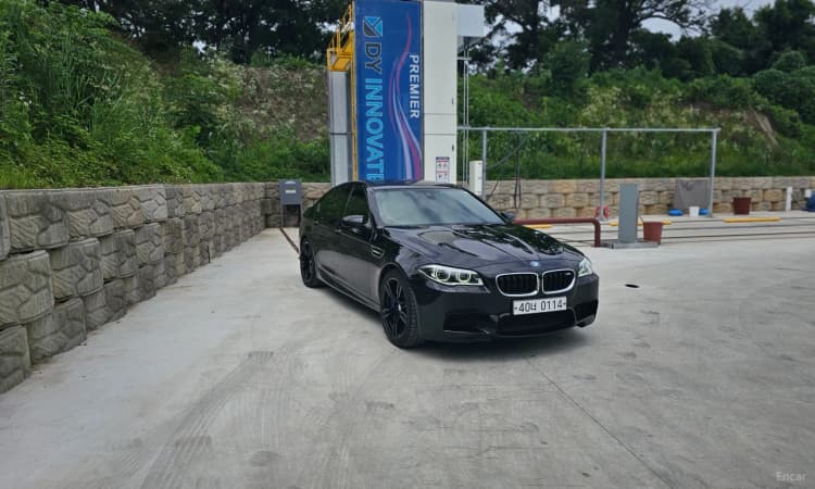 M5 (F10)