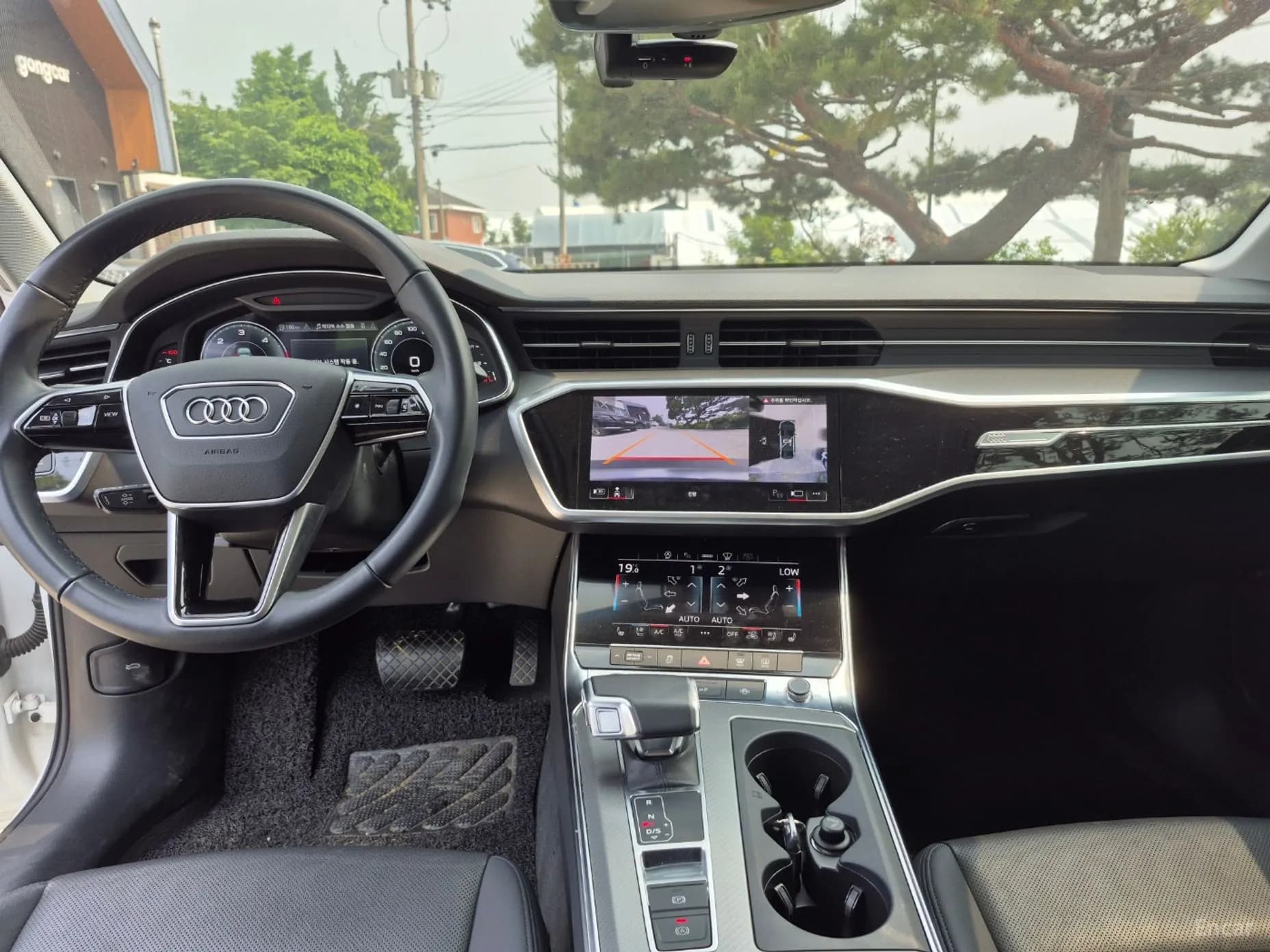 A6 (C8)