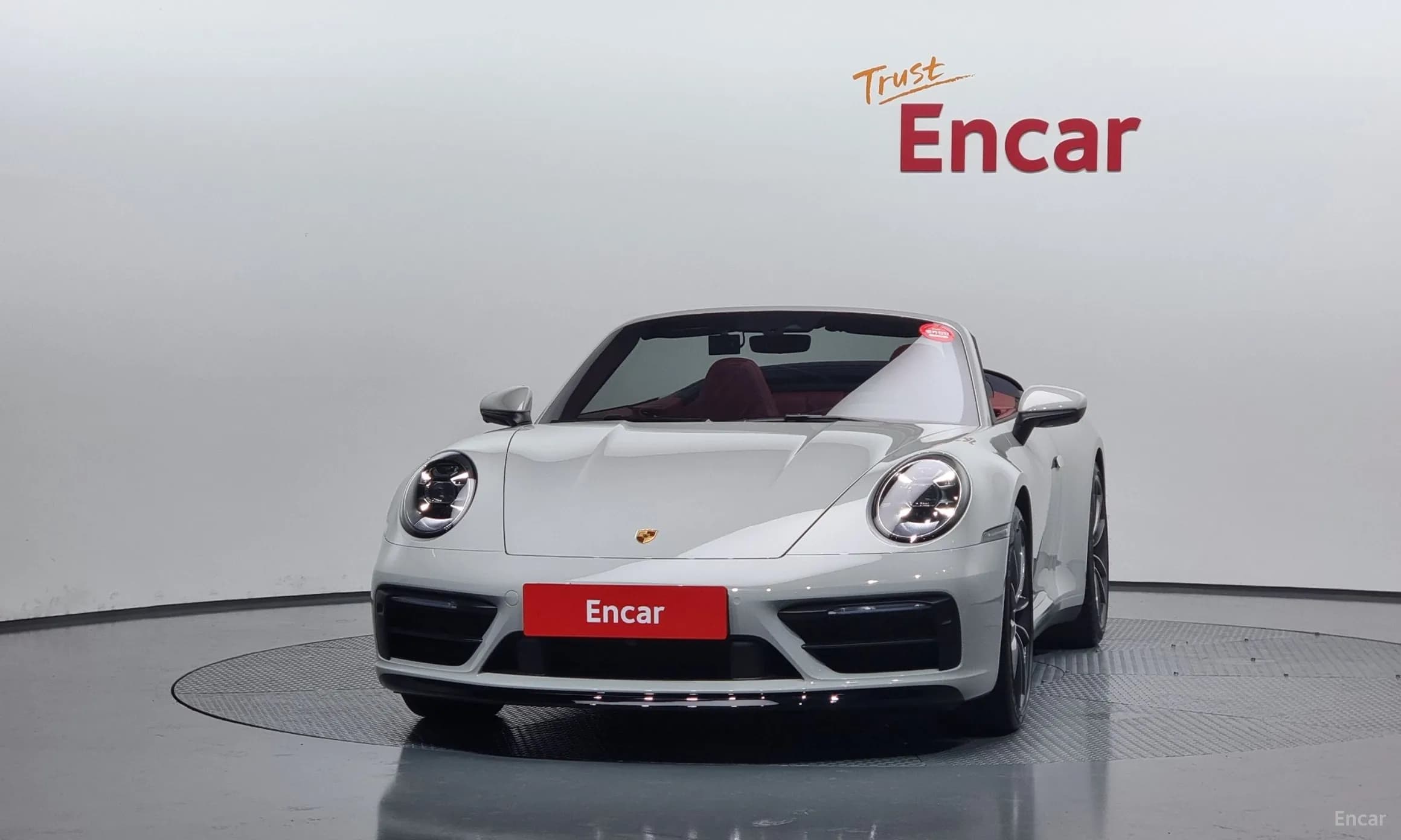 911 (992)