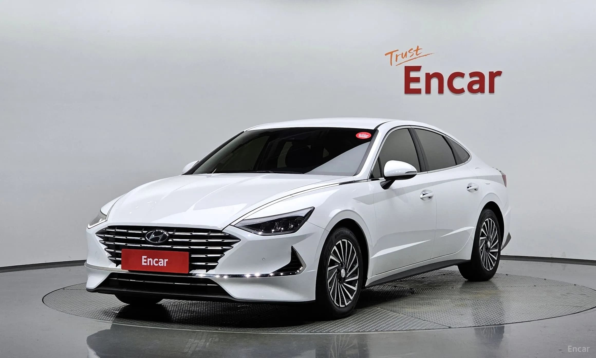 Sonata Hybrid (DN8)
