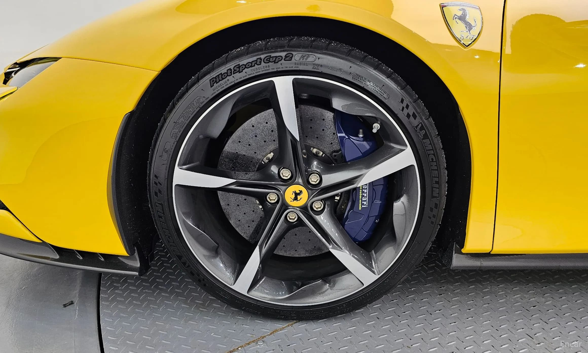 SF90 Spyder