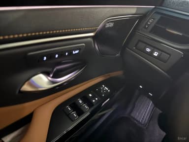 ES300h 7th Generation