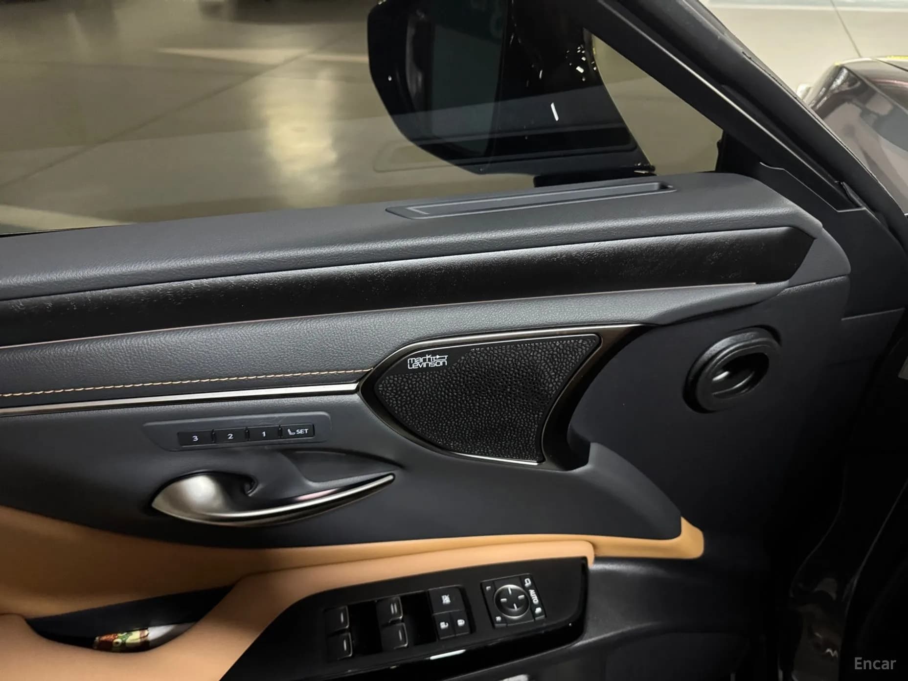 ES300h 7th Generation