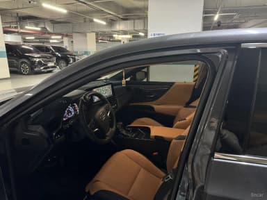 ES300h 7th Generation