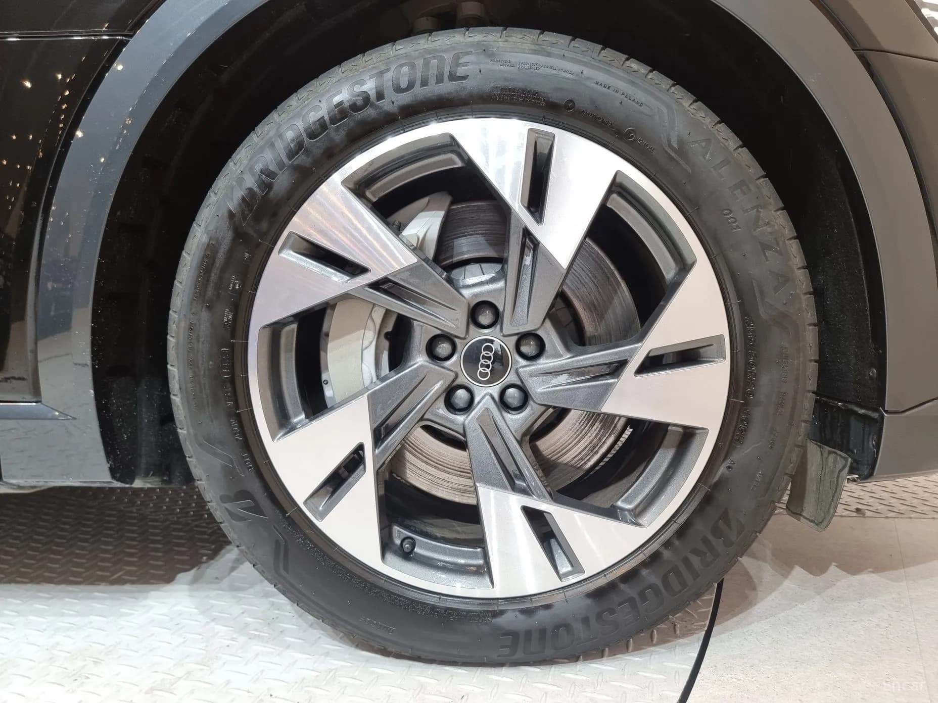 Q8 e-tron (GE)